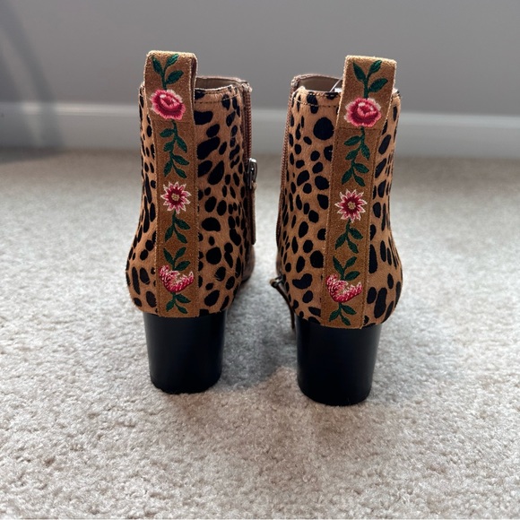 Johnny Was LEOPARD Haircalf BOOTIE Size 7.5 NWOB - Picture 4 of 9